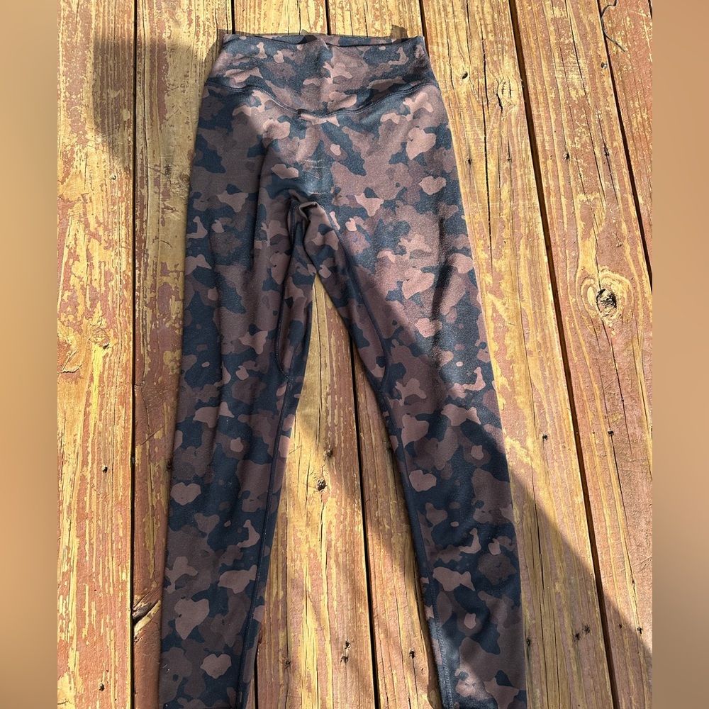 Balance Athletica camo leggings